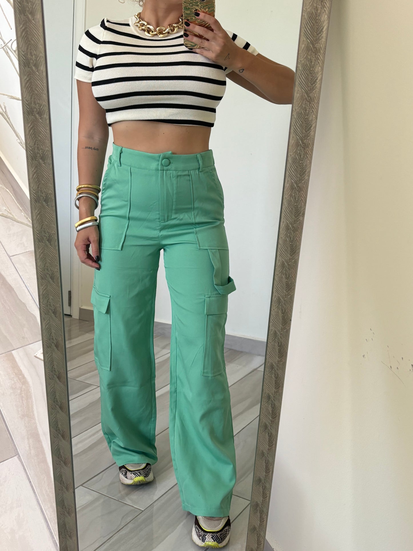 Green cargo pant